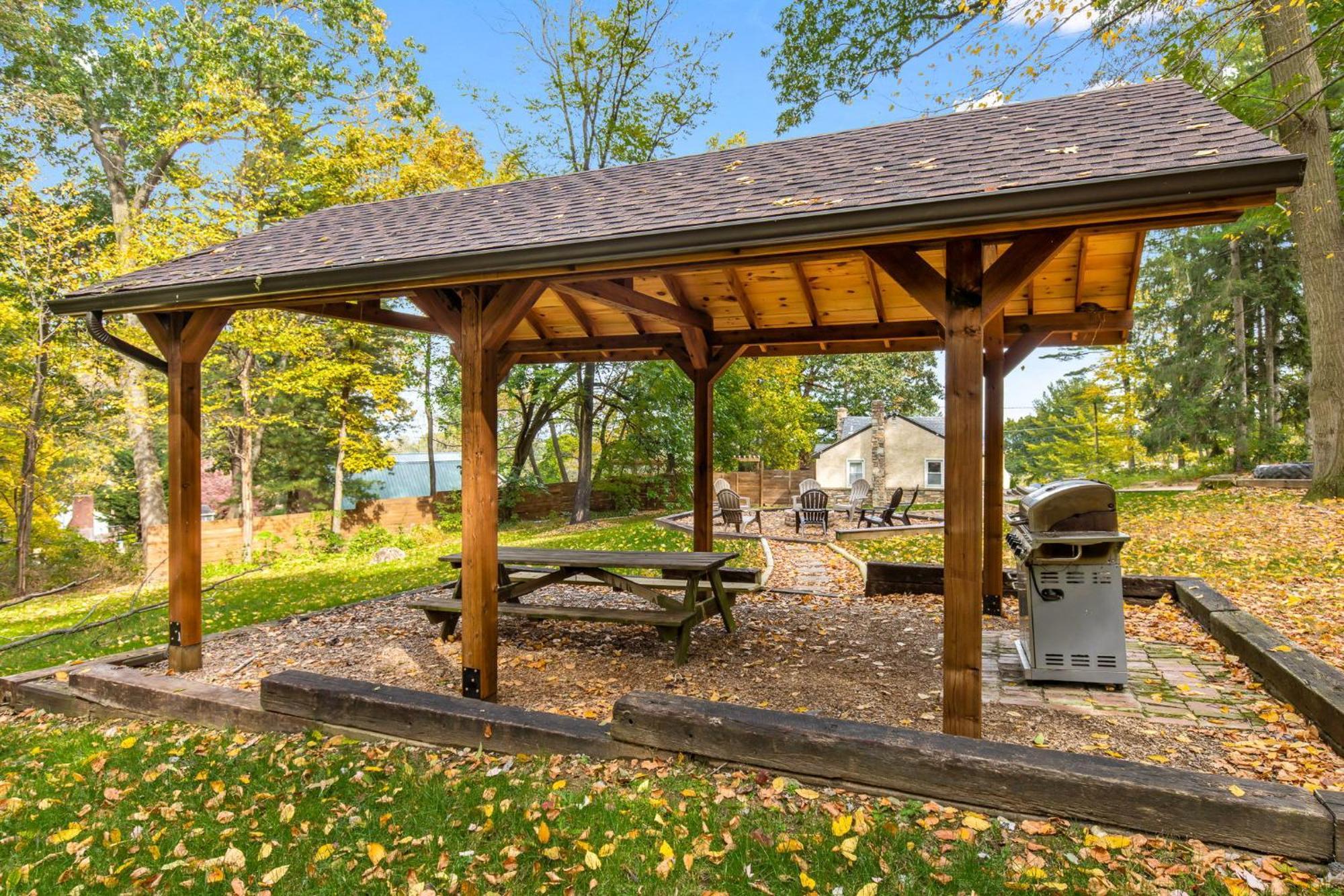Appartement 5 Bd W Hottub - Mins To Hunting Hiking & Fishing à New Providence Extérieur photo